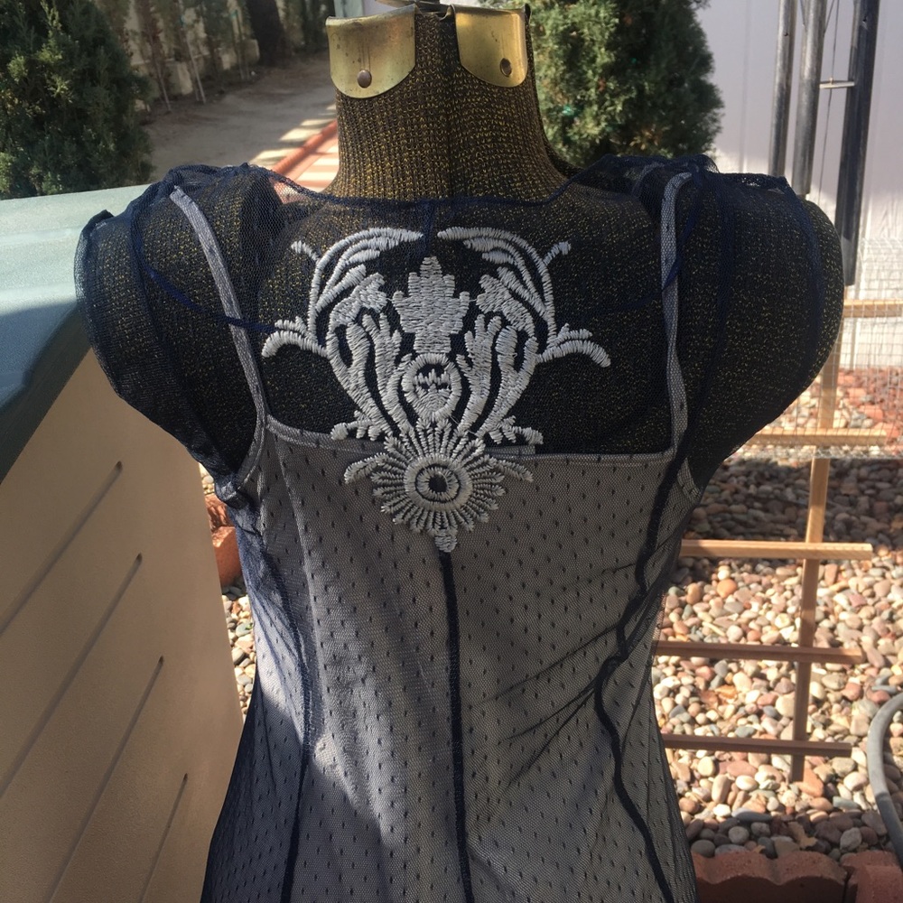 Dress - Picture 2 of 4